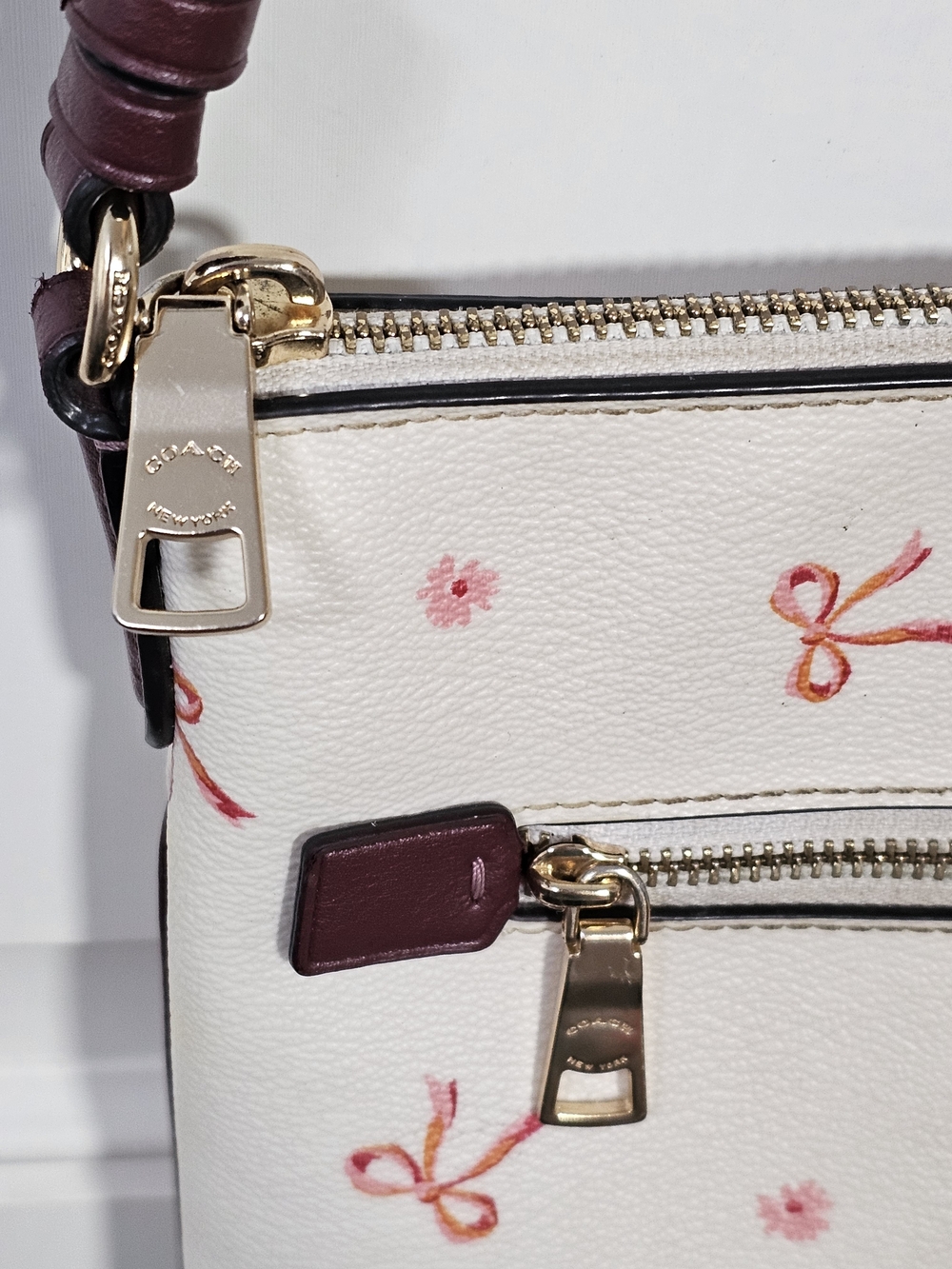 Coach Floral Bow Print Crossbody Bag White Burgundy CN768 - Picture 5 of 11